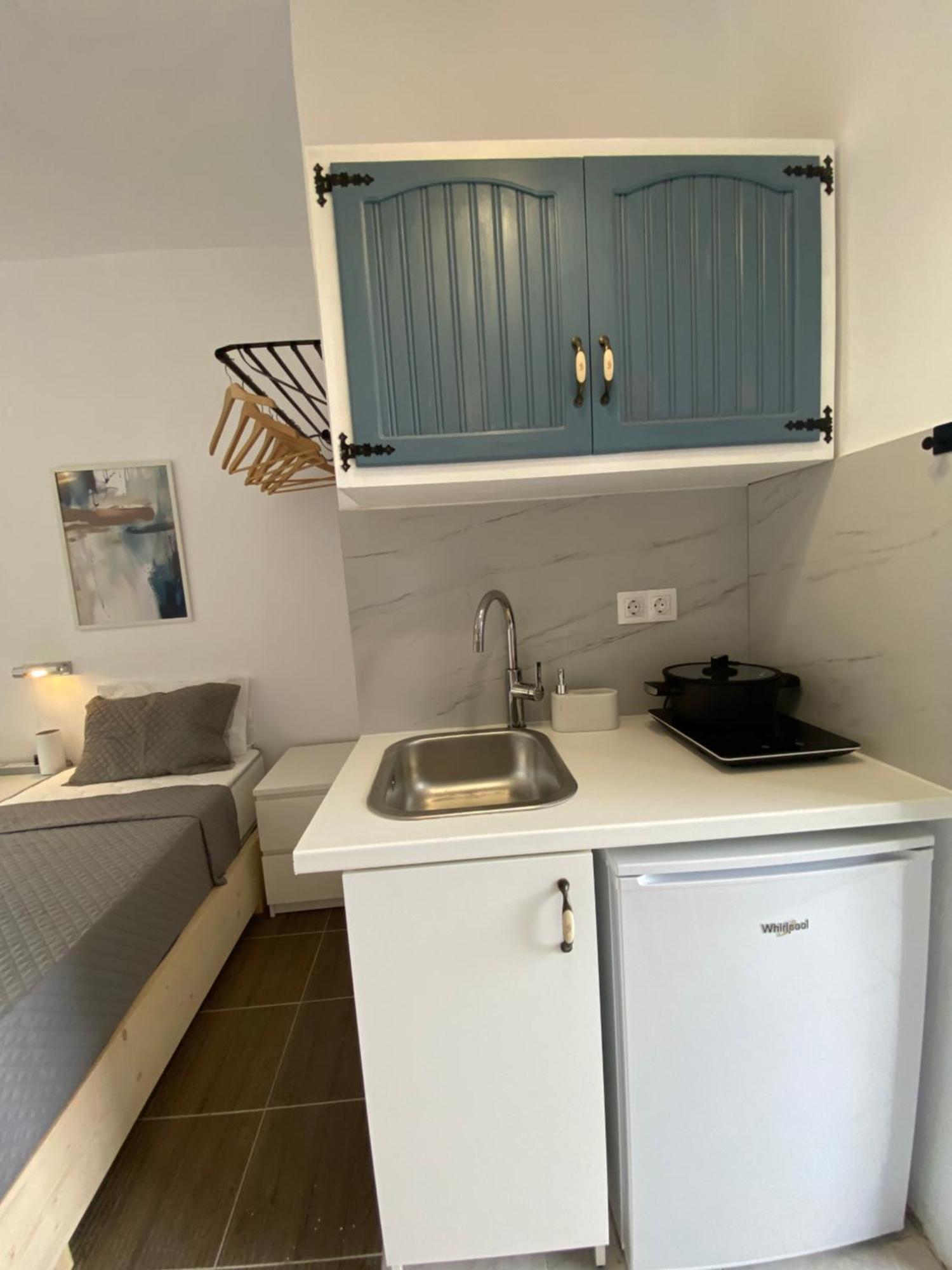 Navy Apartment With Mountain View &Private Parking Vatos Exterior photo